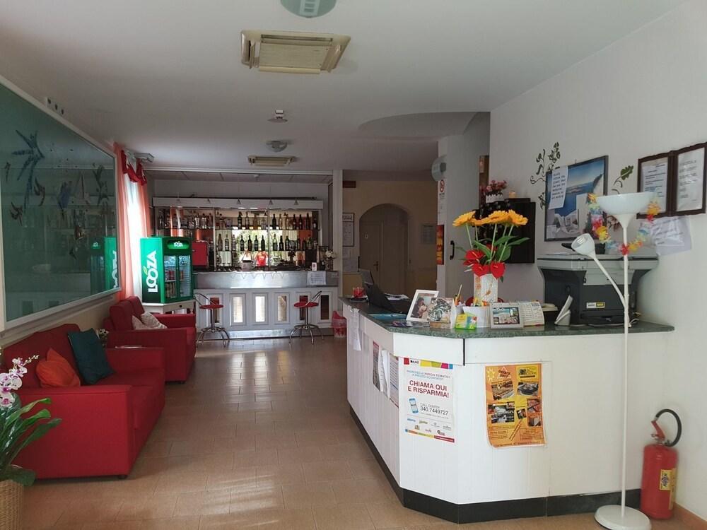 Hotel Criss Rimini Extérieur photo